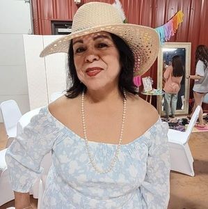 Meet your Posher, Jasmine